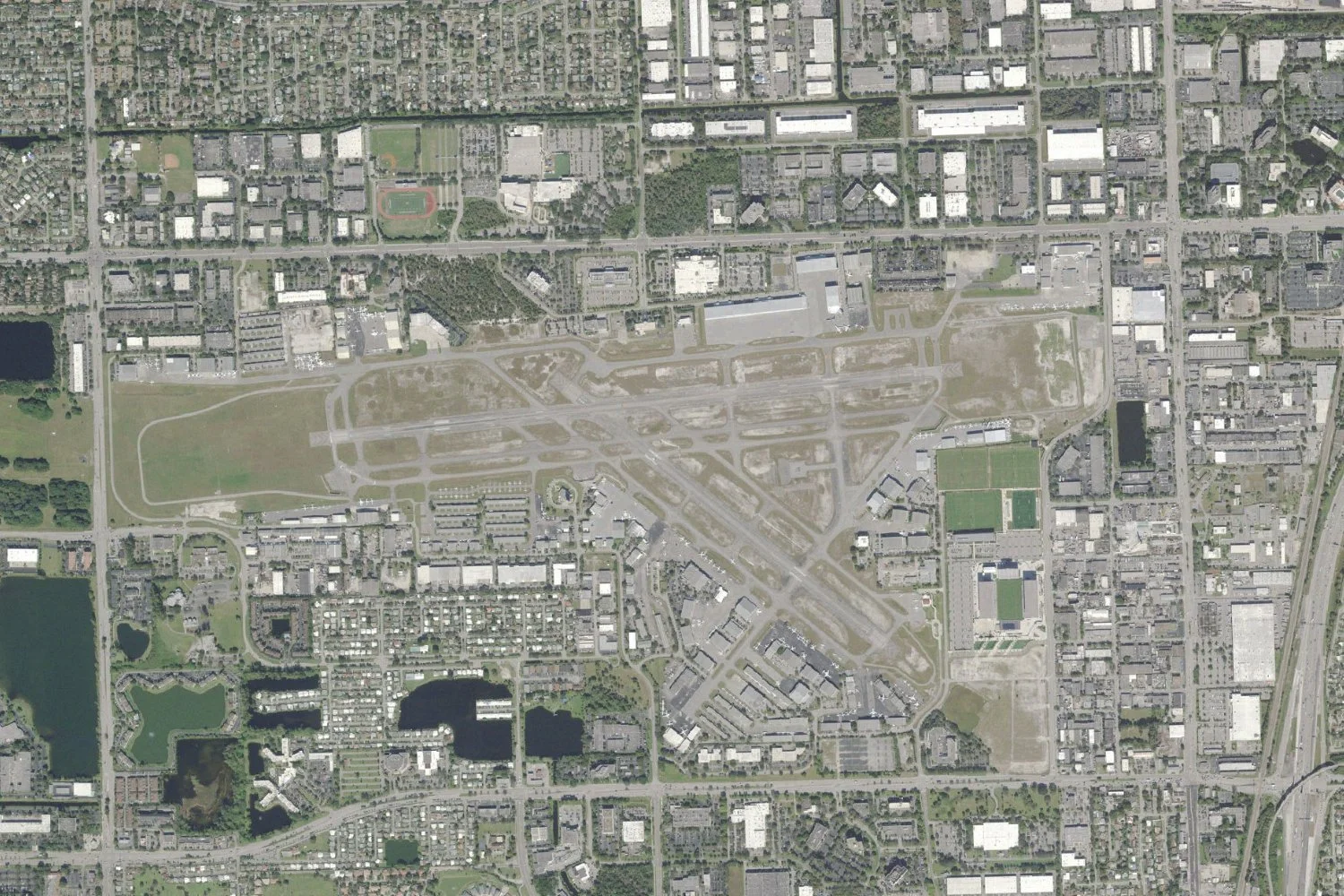 Aerial view of Fort Lauderdale Executive Airport (FXE)