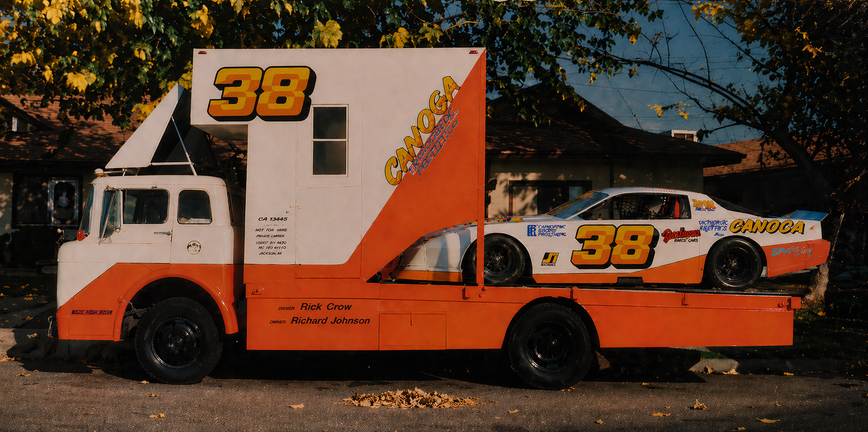 38 Orange Hauler with Car.png