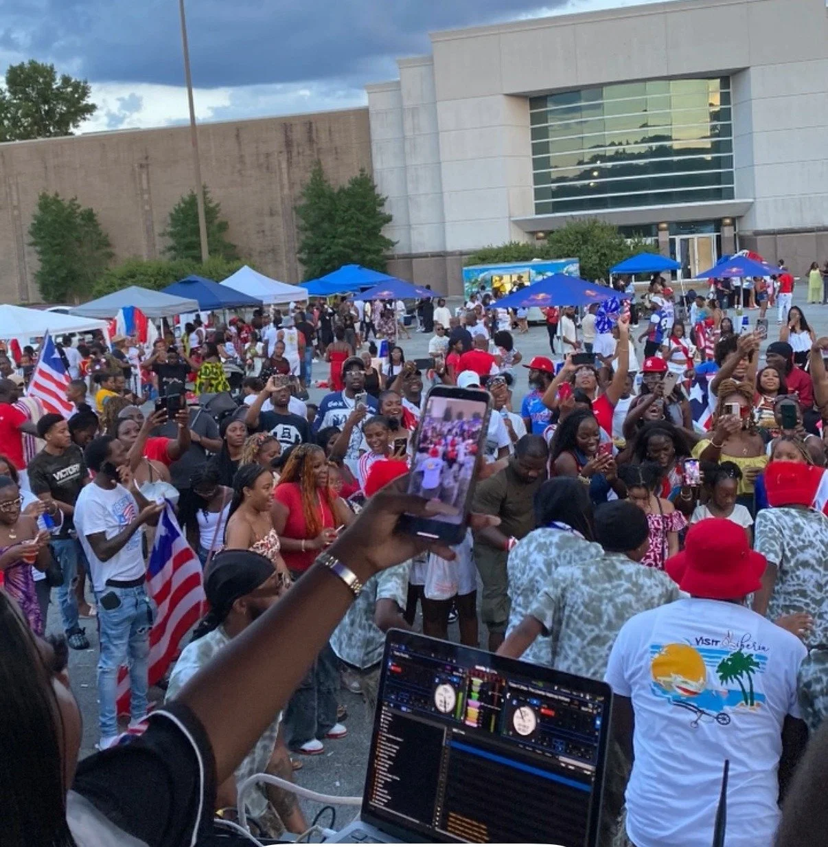 Crowd gathered at 1847Fest