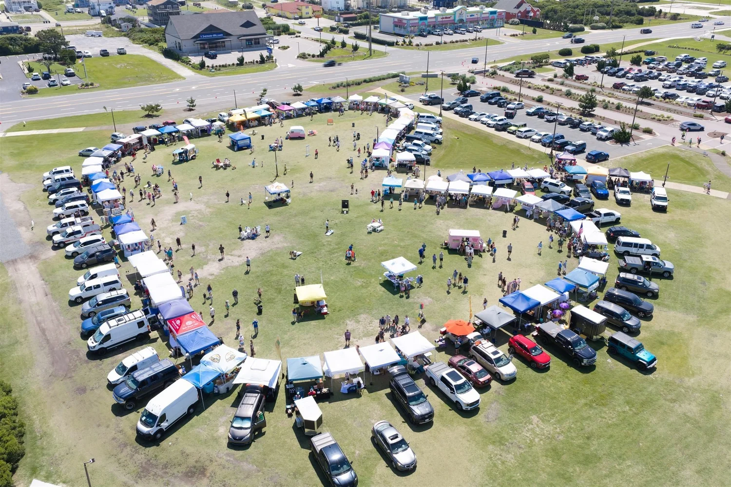 The full Soundside Market ring from the air