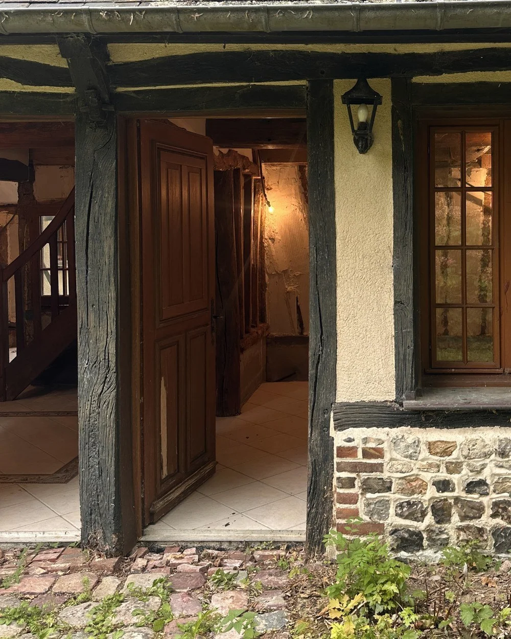 Porte ouverte sur le jardin