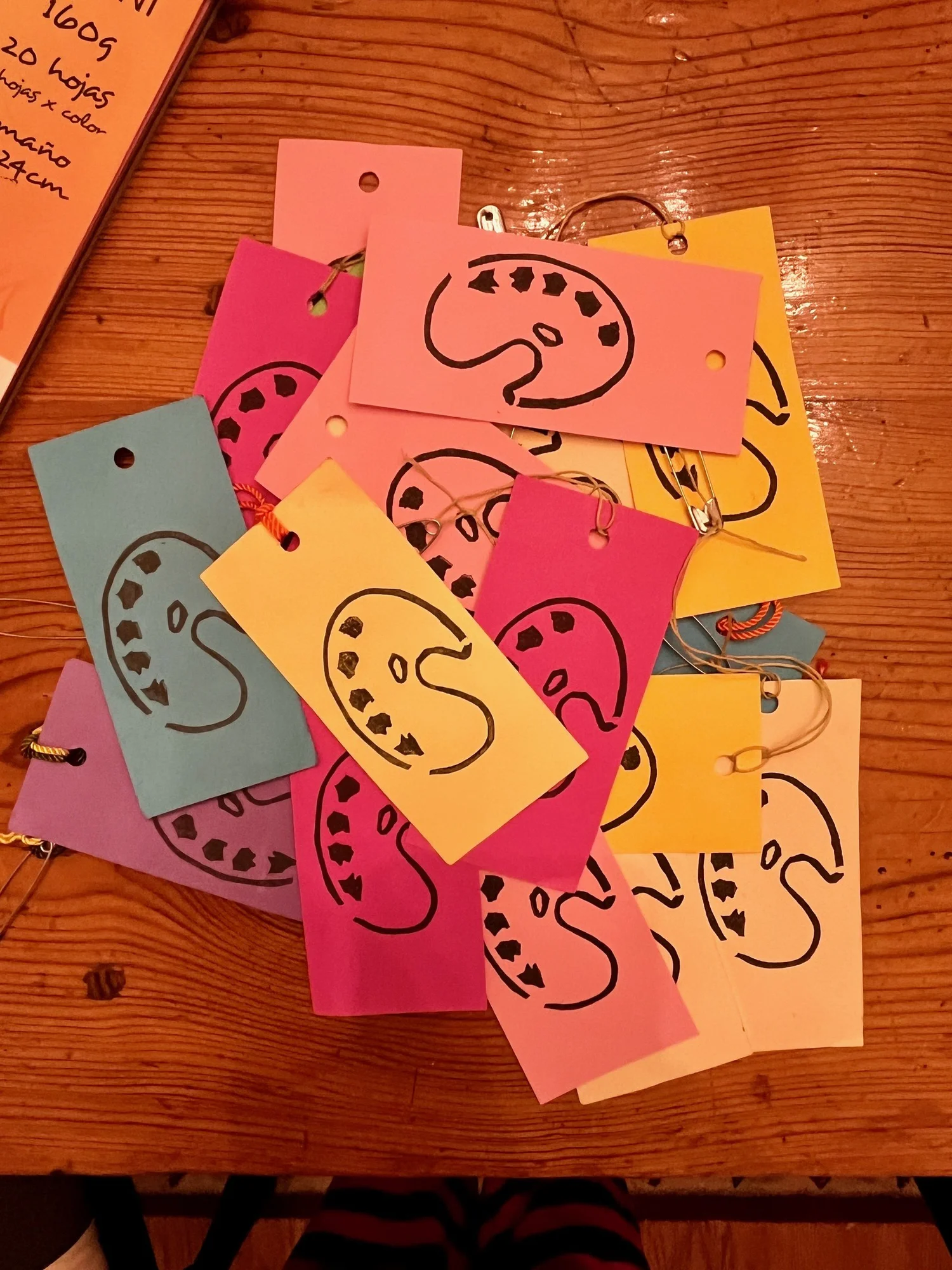 Palette-logo tags and stationery — Detail / alternate view