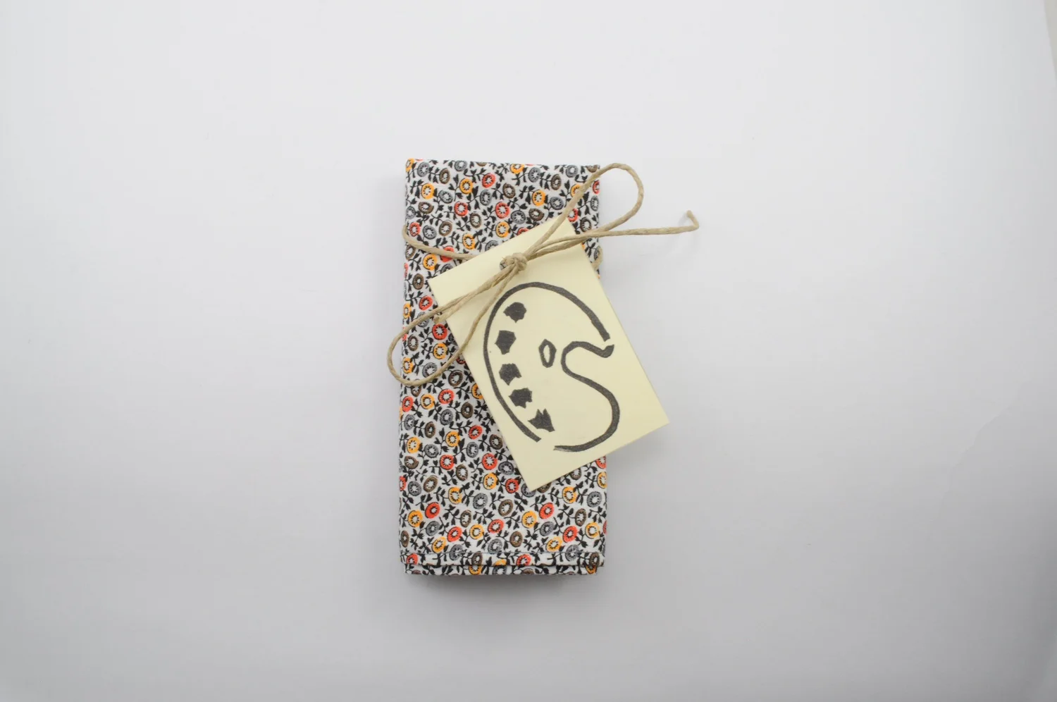 Bookmaking — patterned cloth covers — Detail / alternate view
