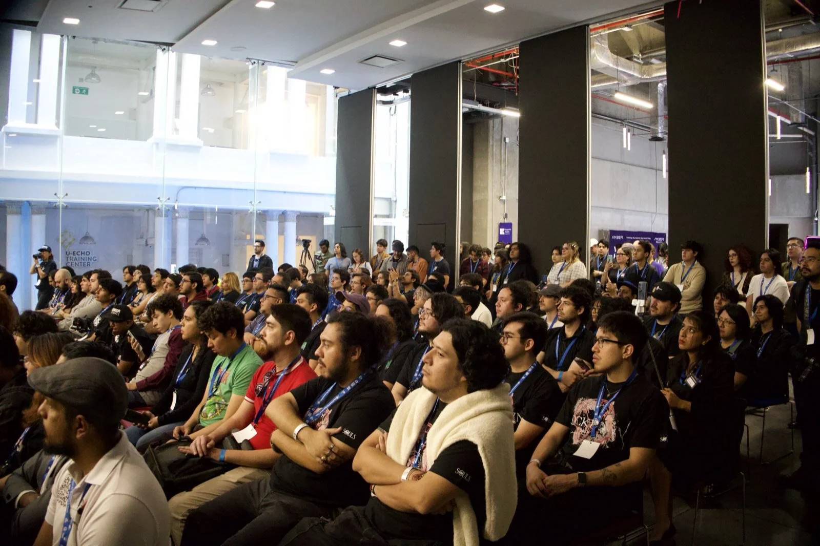 La audiencia llena durante una conferencia de GCMX 2025