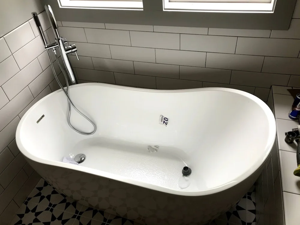 Freestanding tub install