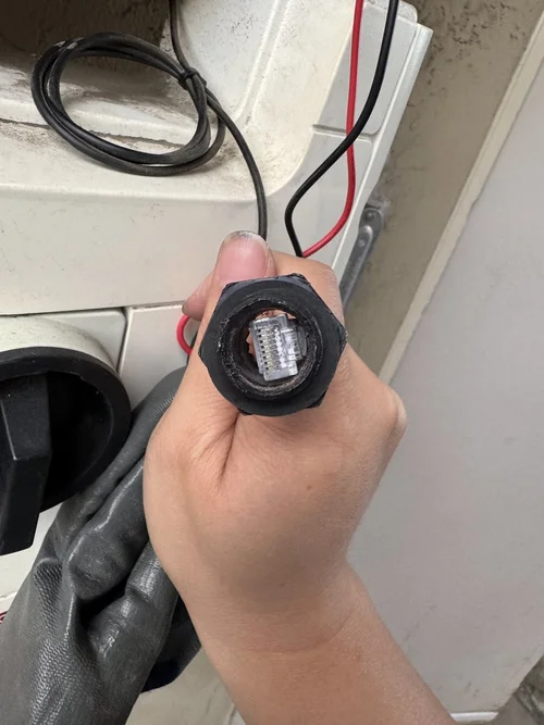 Bushing enlarged for cable
