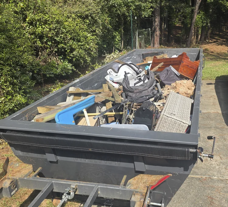 20 yard roll-off dumpster side profile showing its full 20 foot length