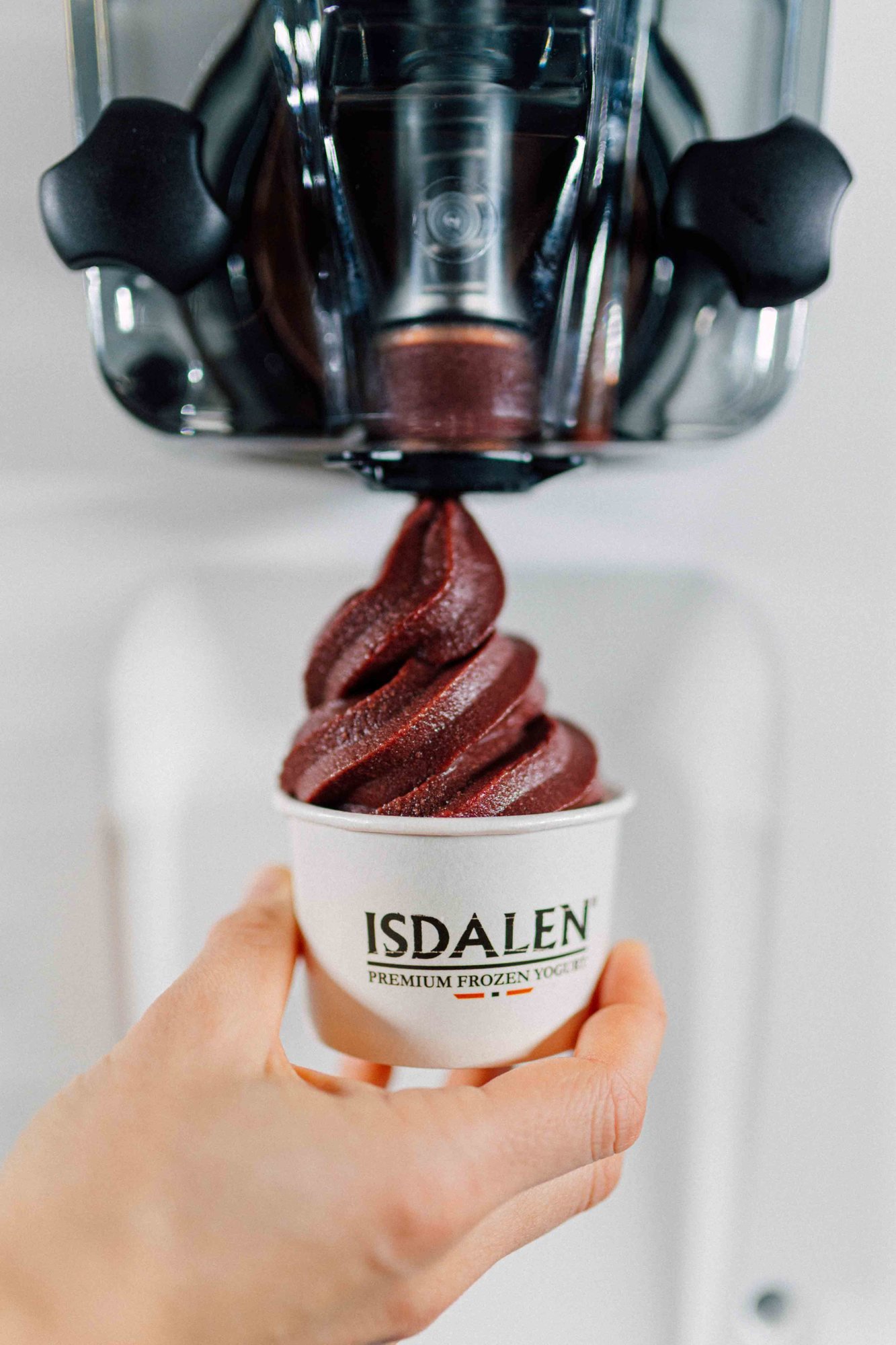 Açaí softis tappes fra Giotto-maskin i Isdalen-beger