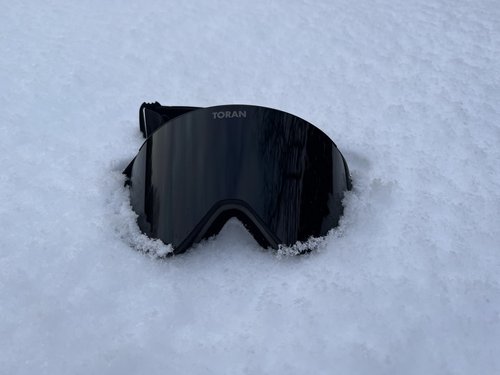 TORAN Midnight skibrille forfra i hvid sne