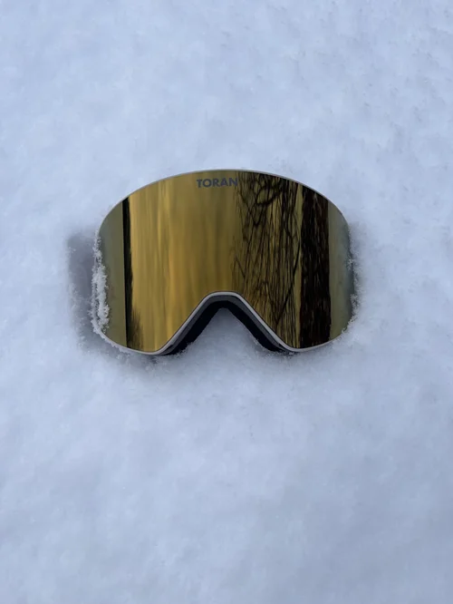 TORAN Aurum skibrille med guld spejlglas set forfra