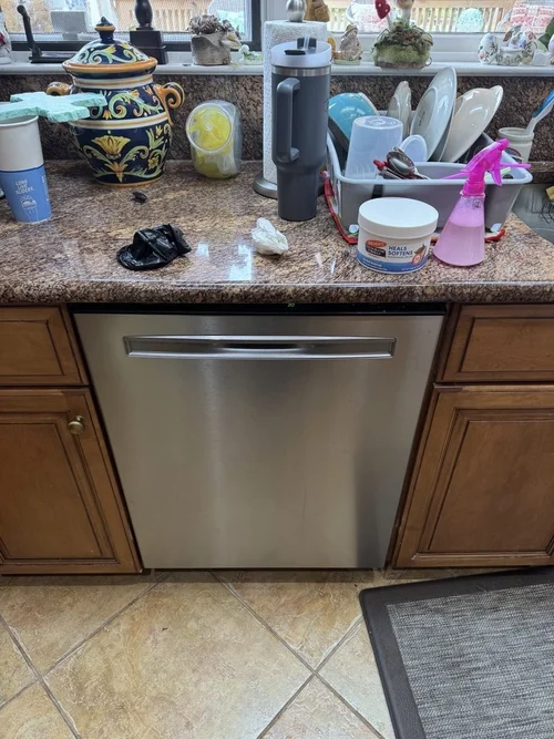 Installed built-in dishwasher