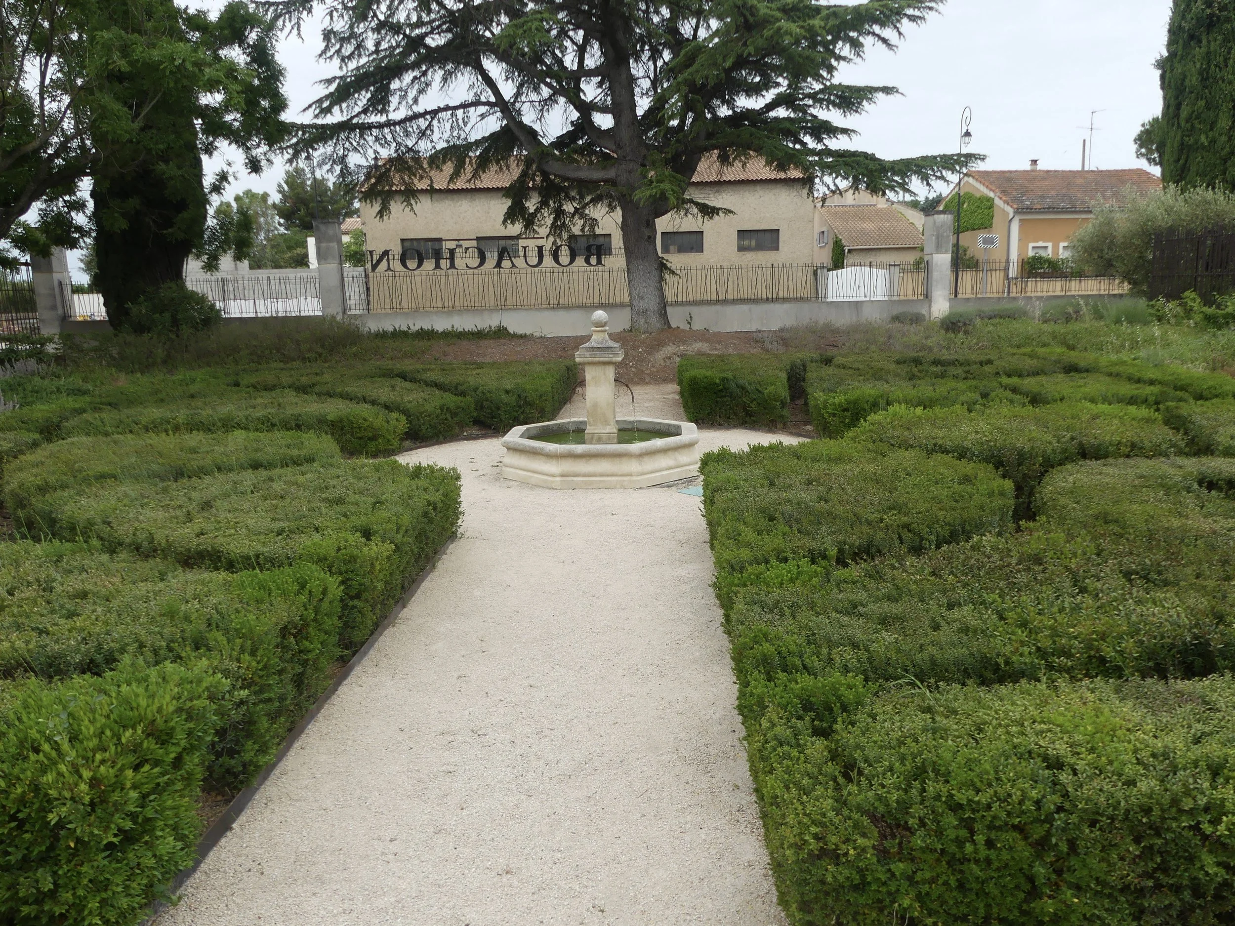 The garden and fountain at Maison Bouachon.