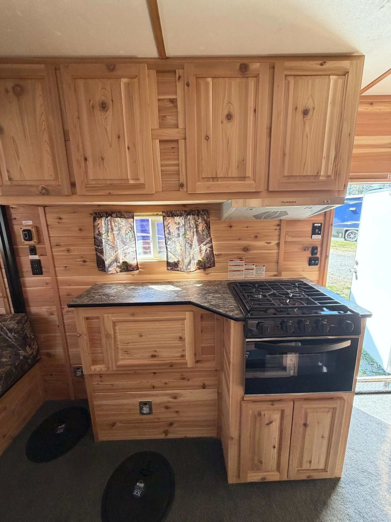 Ice Castle Mille Lacs rental interior