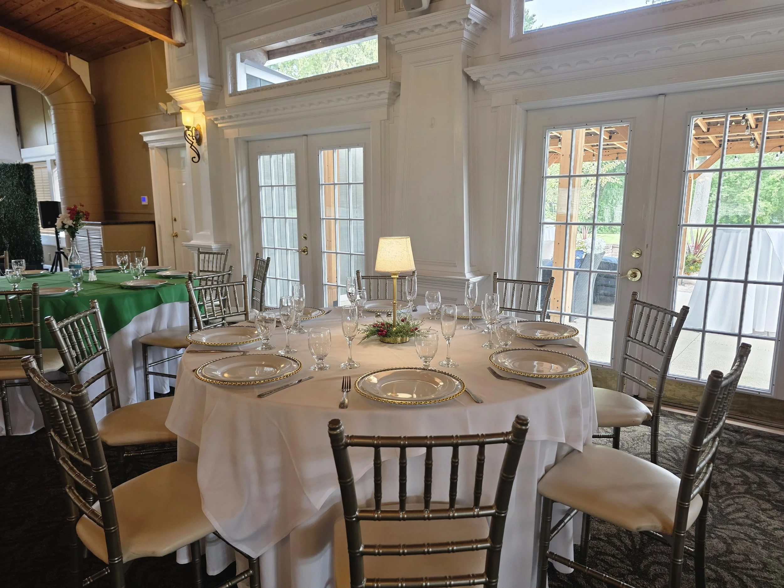 Holiday table setting in BellaVista